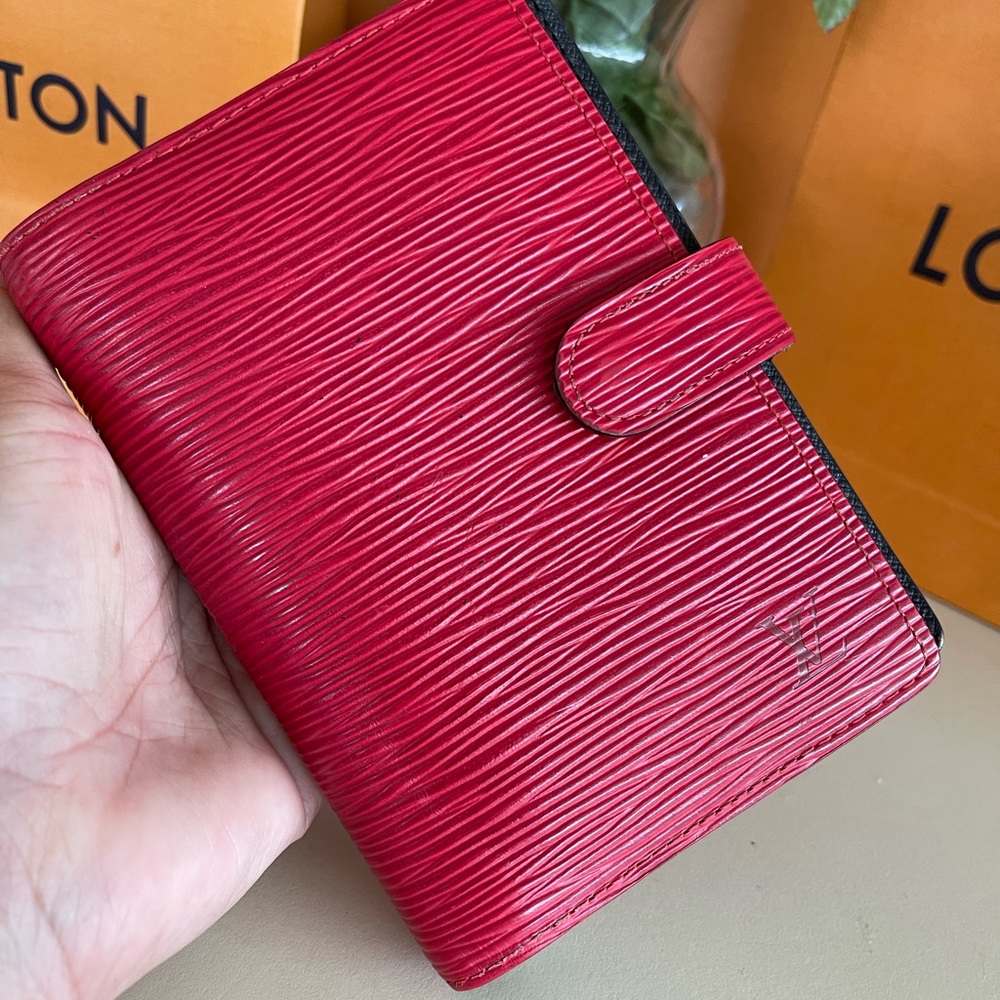 Authentic Louis Vuitton agenda cover pm size❤️❤️❤️❤️❤️❤️🖤